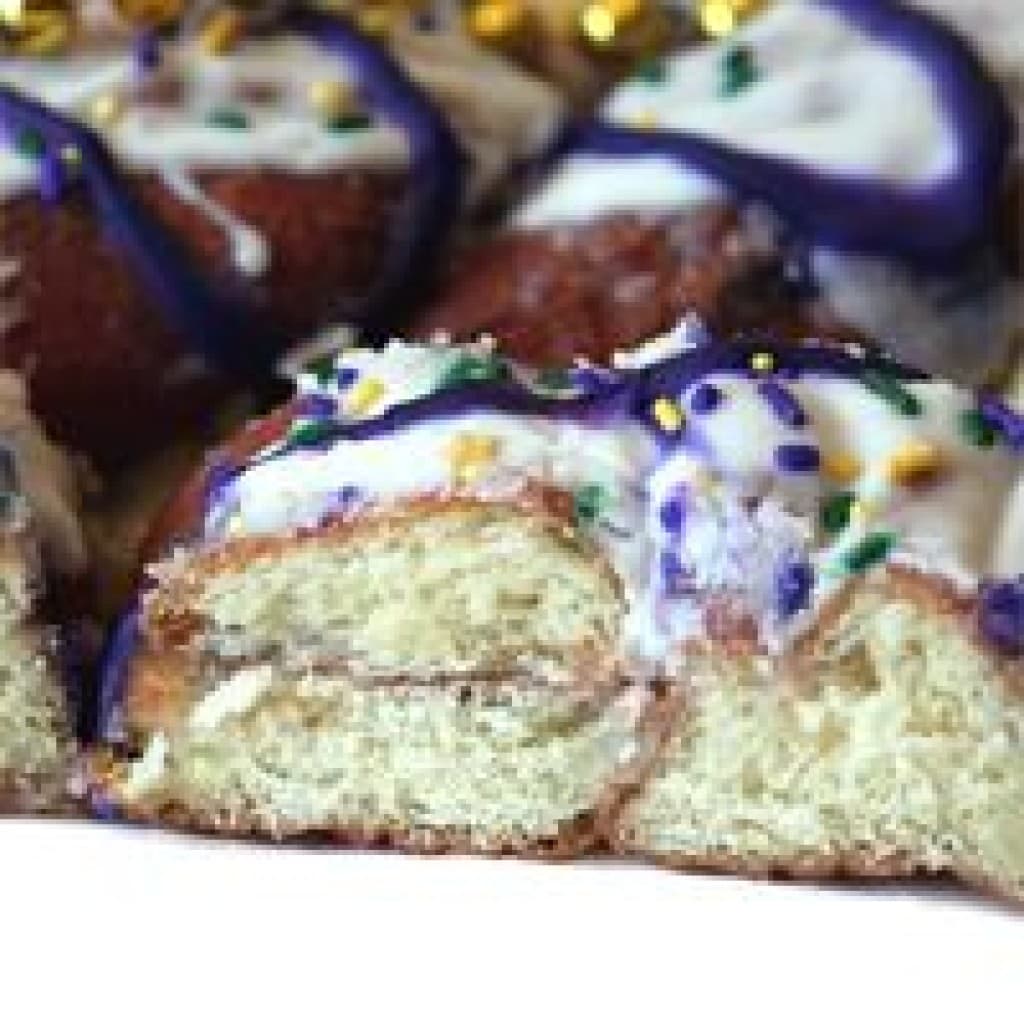Cajun Market King Cake (Feeds 20–25)