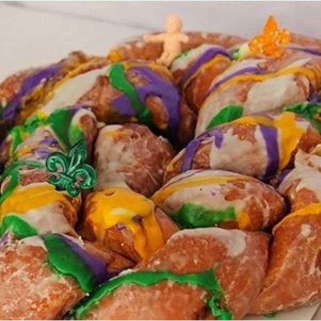 Poupart's Peanut Butter & Cream Cheese King Cake (4 lb)