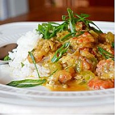 Cajun Grocer Premium Crawfish Etouffee (More Protein) 32 oz